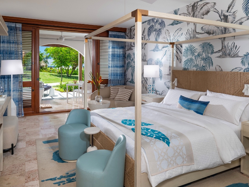 Melemele Club Level Walkout Junior Suite Bedroom