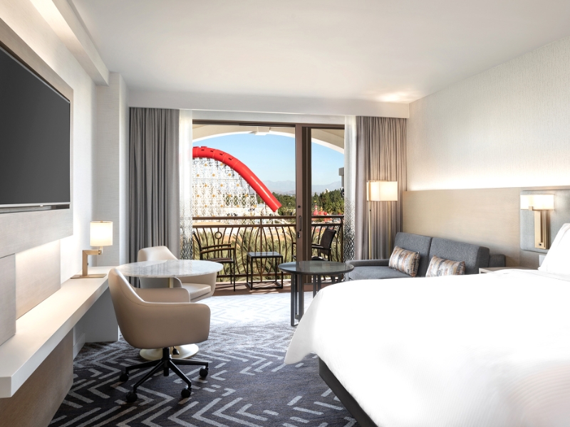 Guest Room Park View King with Balcony