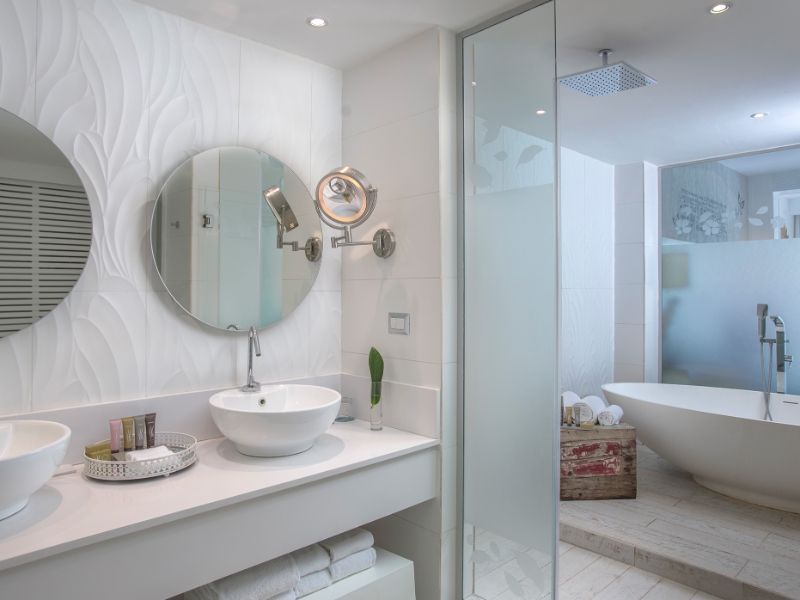 Privileged Romance Bathroom