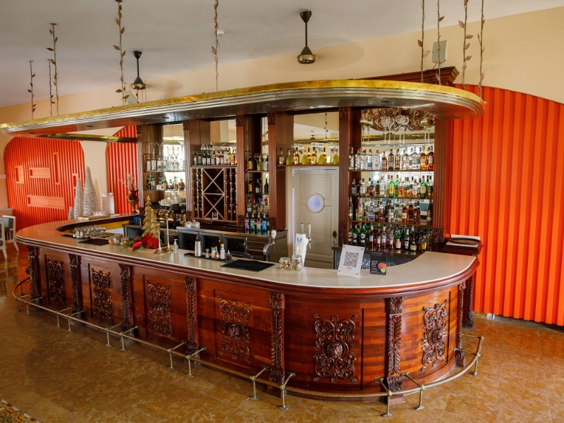 Lobby Bar