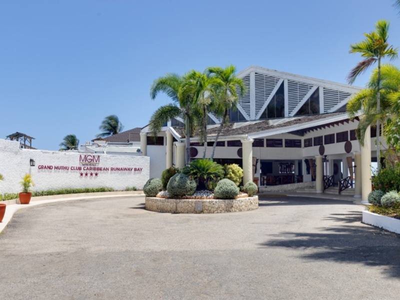 Front Hotel