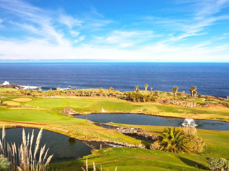 Golf Lake Hole