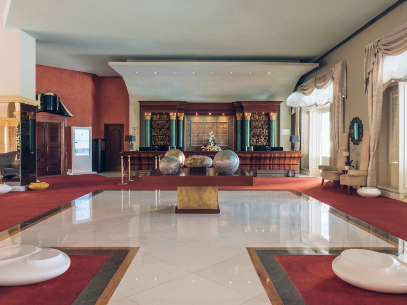 Lobby Bar