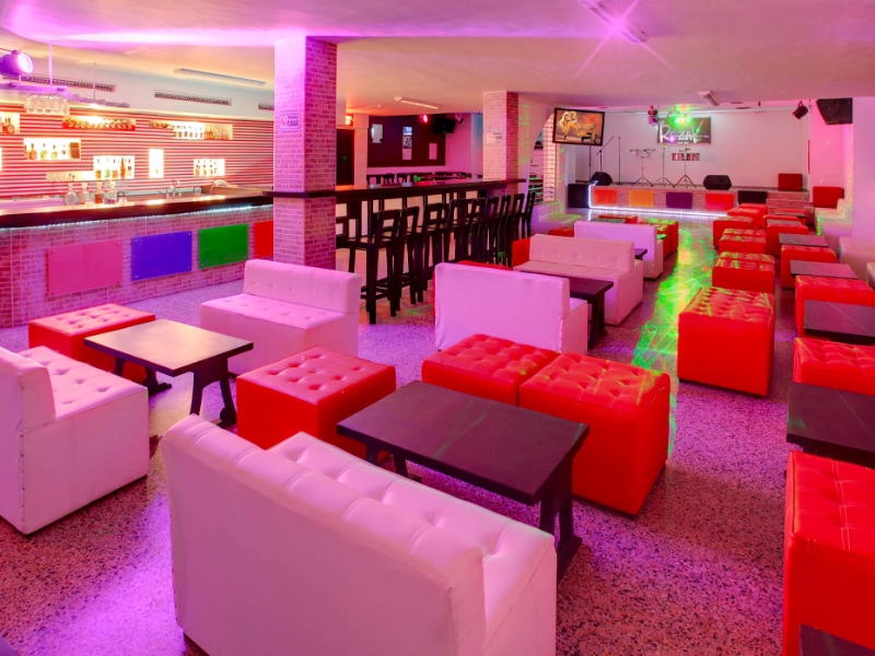 Club Bar
