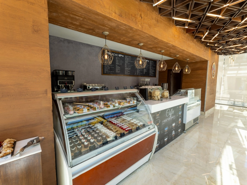 Ice cream and Cafe