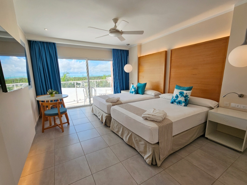 Deluxe Standard Superior Twin