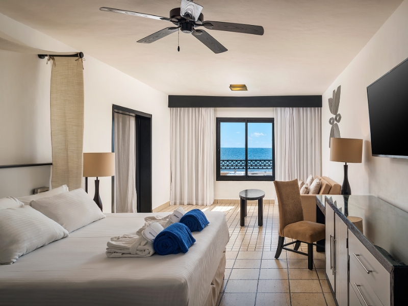 Master Suite Ocean View Room