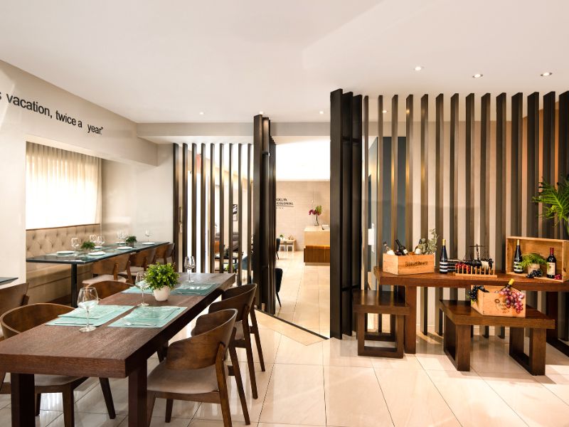 Restaurant Full View