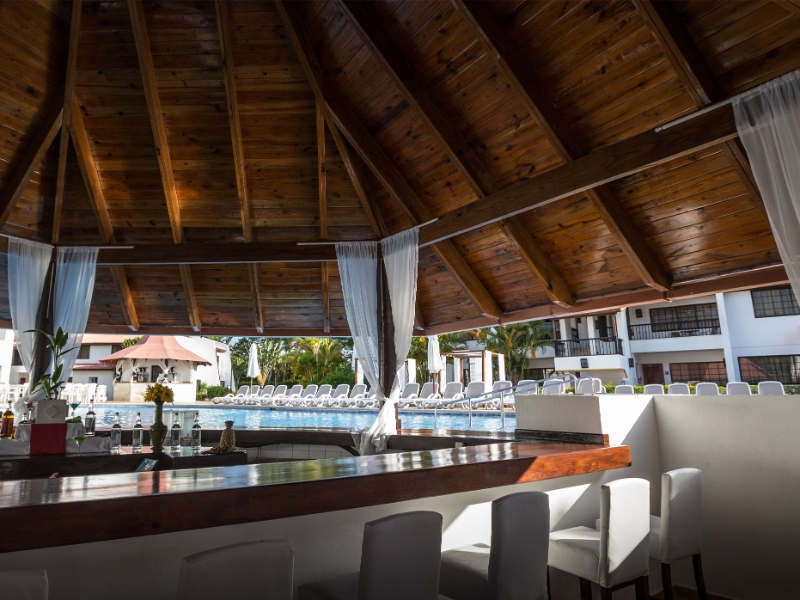 Pool Bar