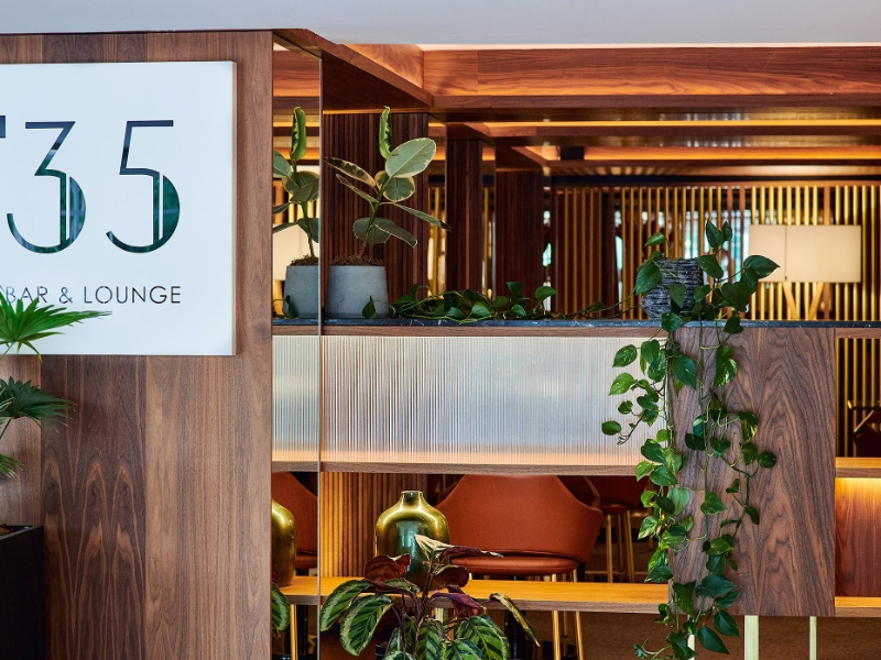 35 Bar and Lounge