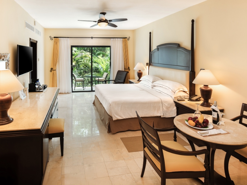 Royal Level Luxury Room