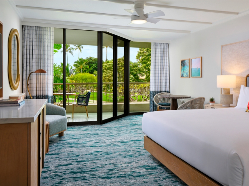 Signature Courtyard View 1 King Bed