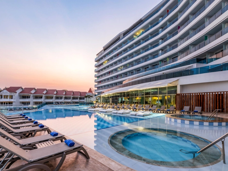 Torre del Mar Pool
