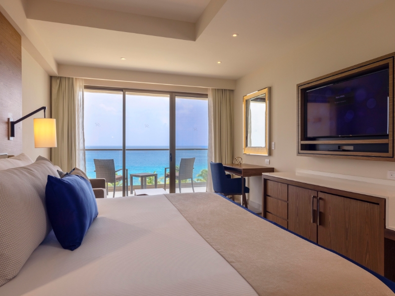 Luxury Junior Suite Ocean Front