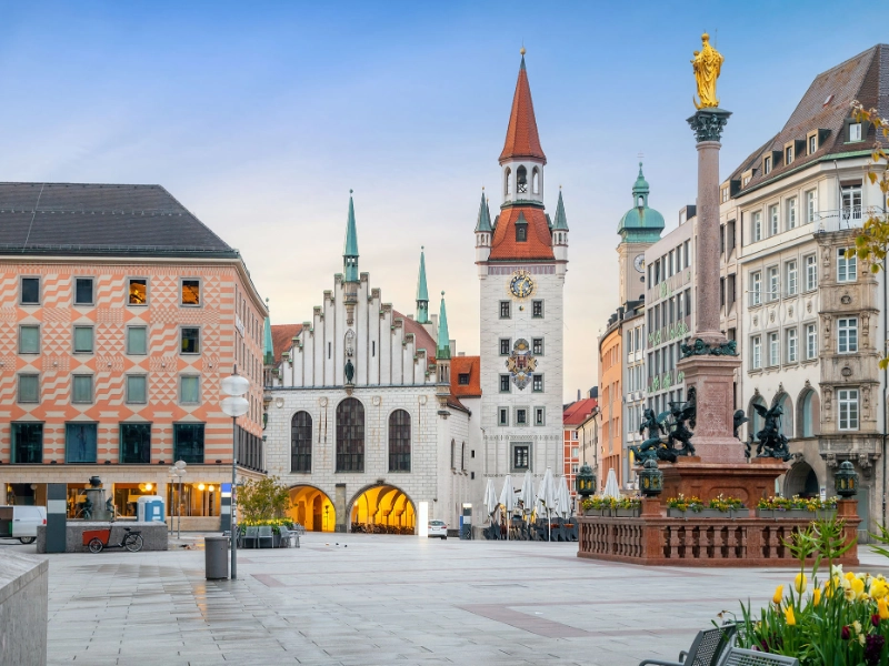 Marienplatz Square
