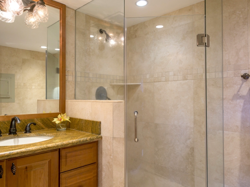 One Bedroom Two Bath Oceanfront Premium Bathroom