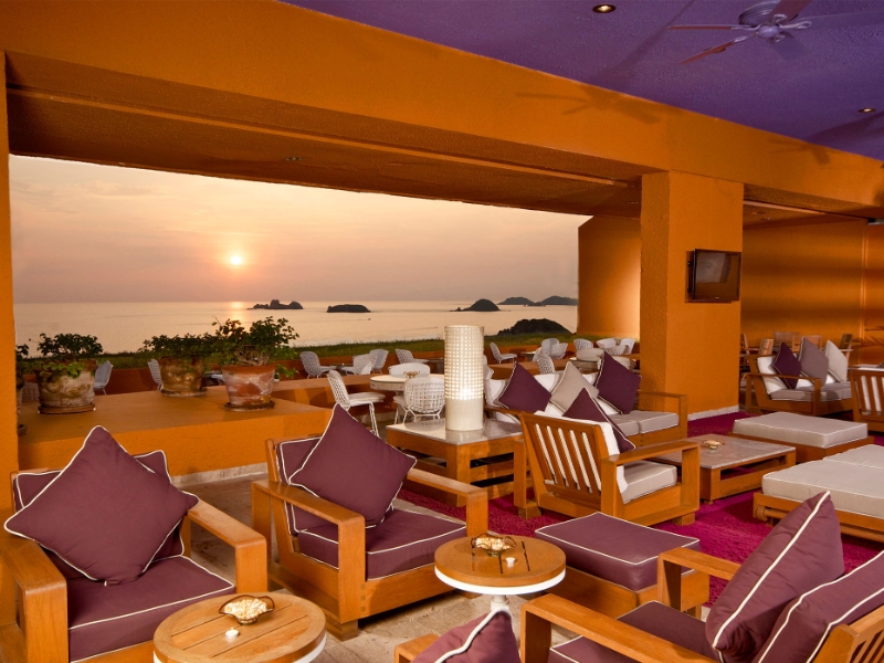 Open Air Lounge Area