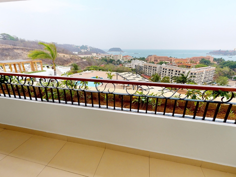 Royal Family Suite Pool view Balcony