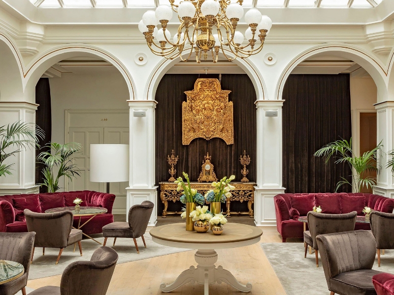 Lounge lobby