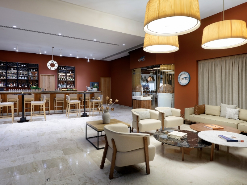 Between Bar