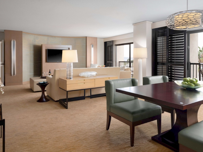 Guest Room Presidential Suite Living Room And Dining