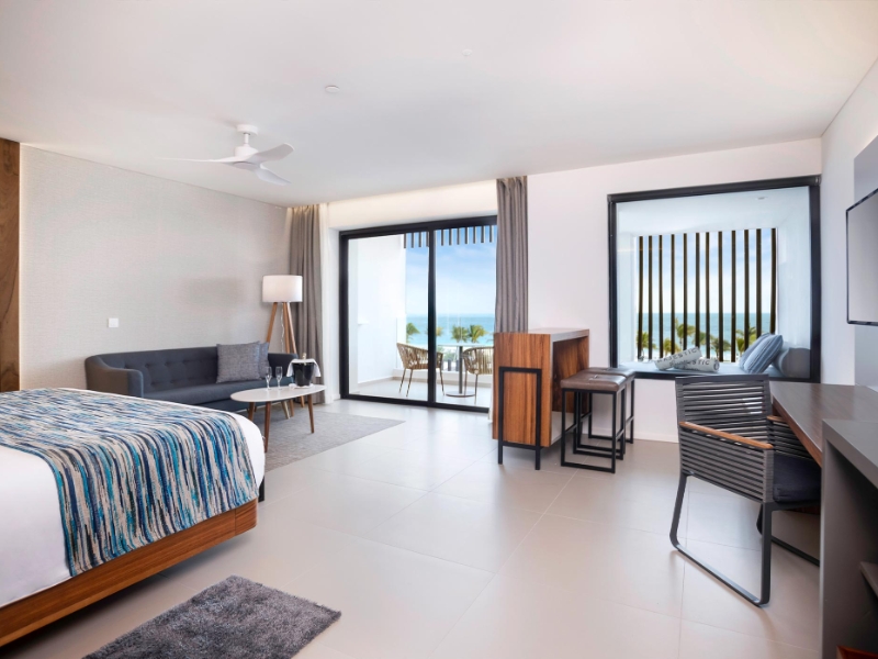 Elegance Club Junior Suite Ocean Front