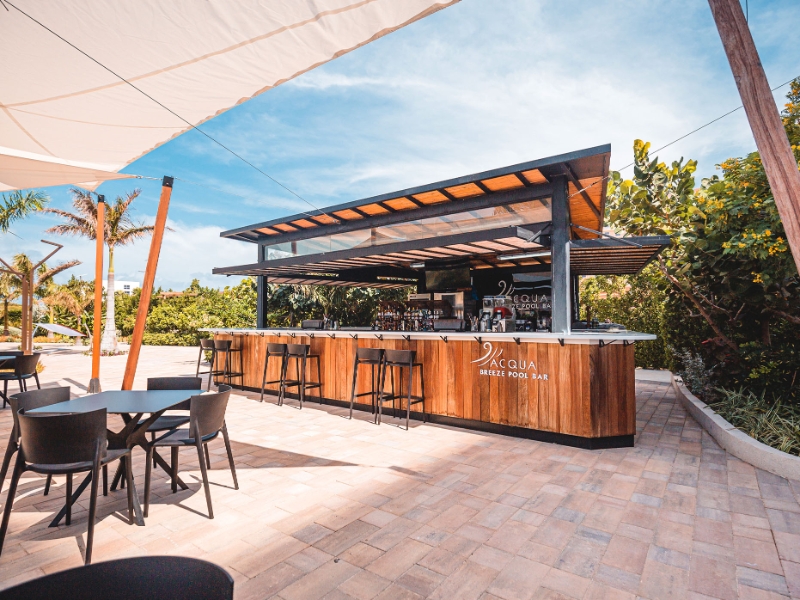 Acqua Breeze Pool Bar