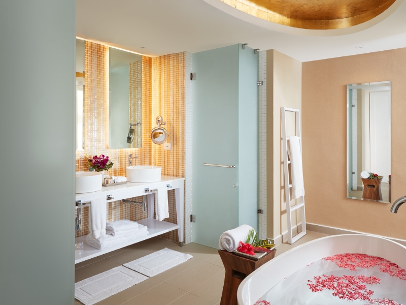 One Bedroom Presidential Bathroom