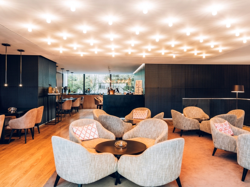 Lobby Bar