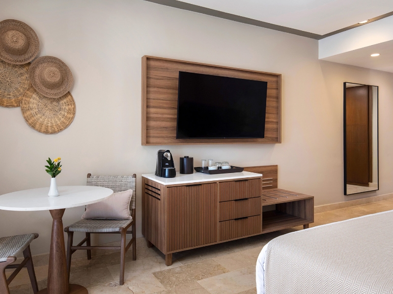 Vantage Club Deluxe Garden Swimout Coffee King