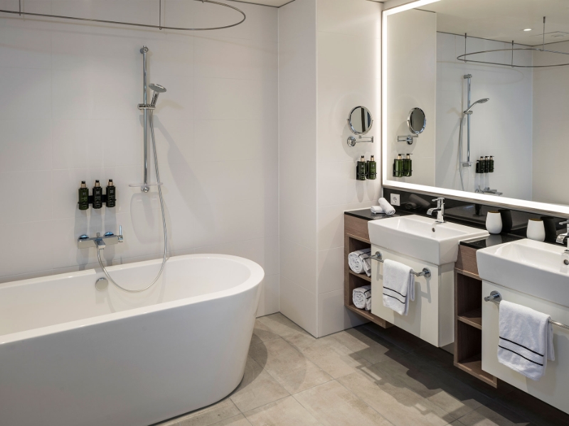 The Level Grand Suite Bathroom