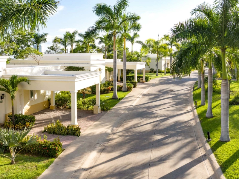 Villa Entrances