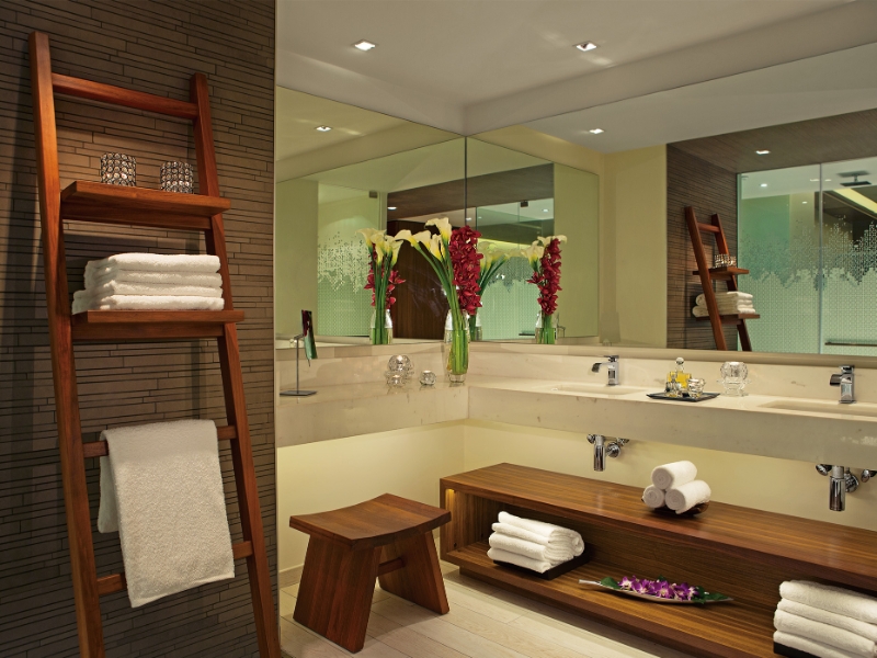 Junior Suite Ocean View Bathroom