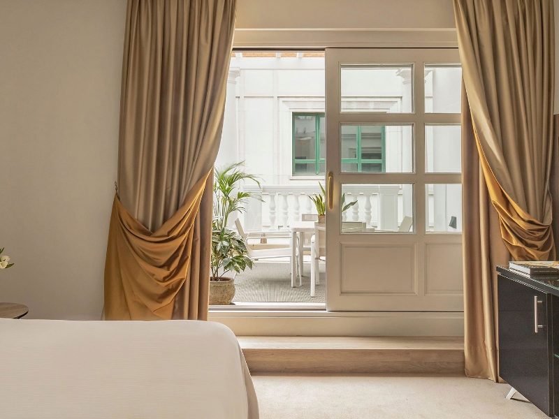 City view velzquez penthouse suite redlevel view