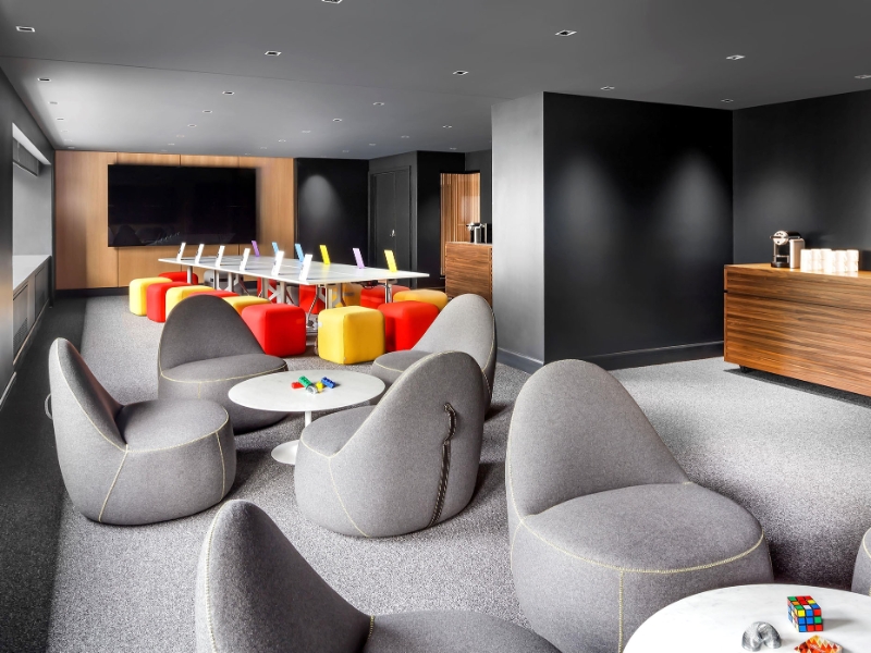 LG Tech Room