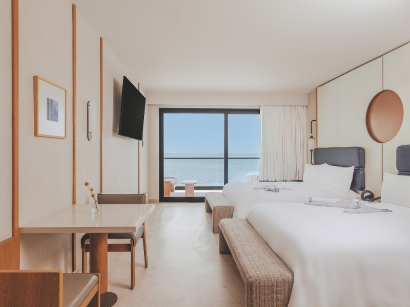Oceanfront Queen Room
