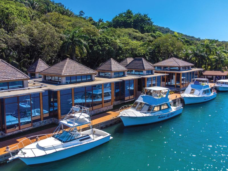 Luxury Yachts