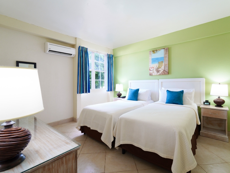 Garden pool view bathroom singles