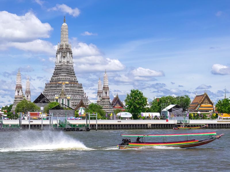 Wat Arun Temple Bangkok