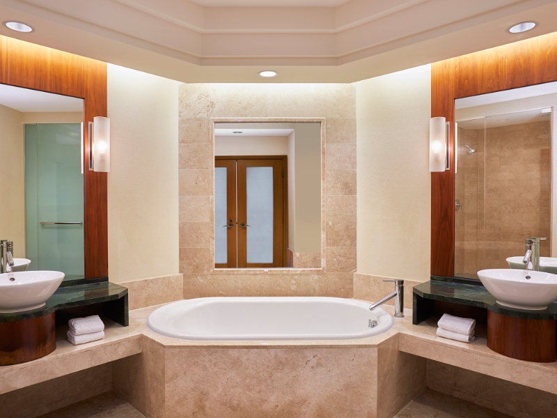 Suite Bathroom