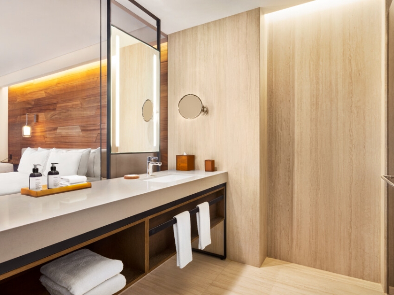 One King Bed Guestroom Ocean Front View Bathroom