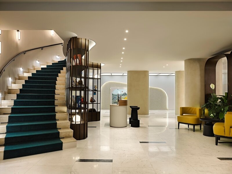 Hotel Lobby