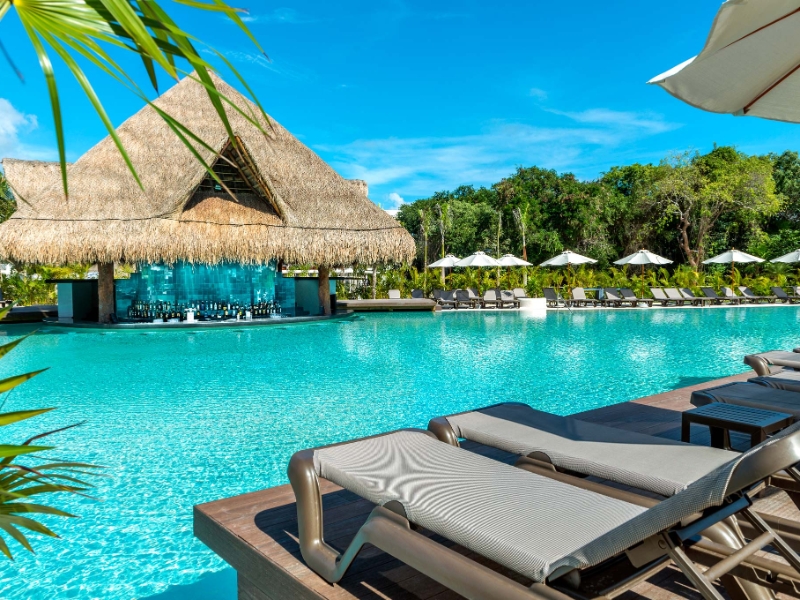 Pool Bar