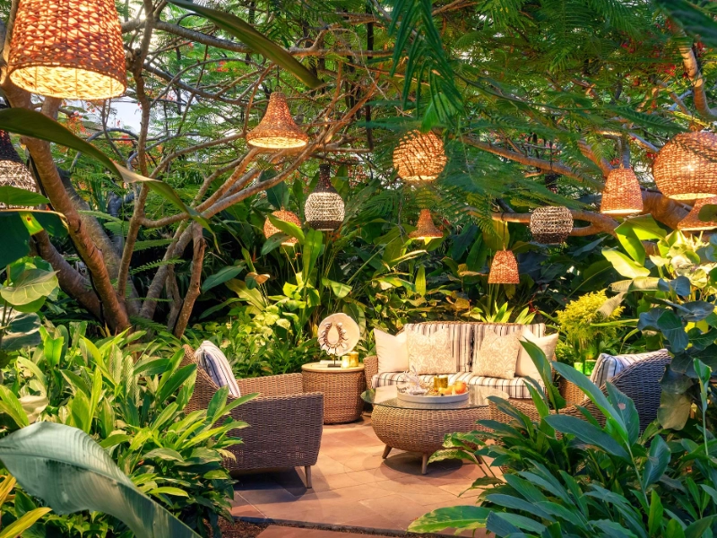 Resort Garden Nook