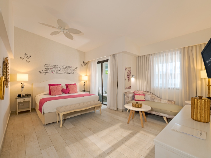 Privileged Romance Deluxe