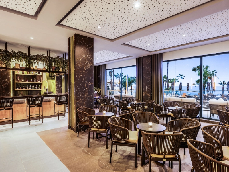 Lobby Bar
