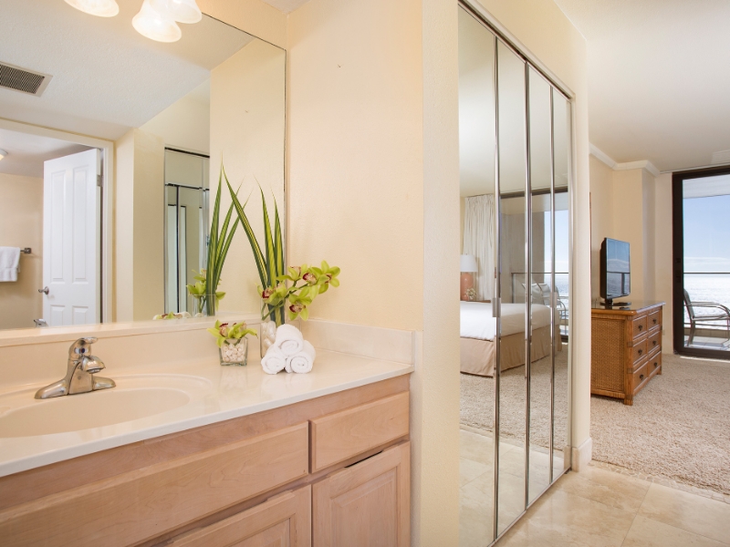 Two Bedroom Two Bath Oceanfront Standard Bathroom