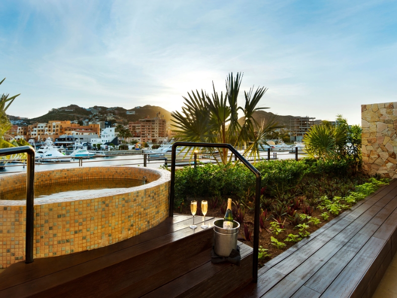 xhale club Master Suite Marina View Terrace