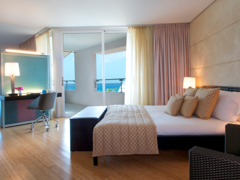 Simon Bolivar Suite master bedroom