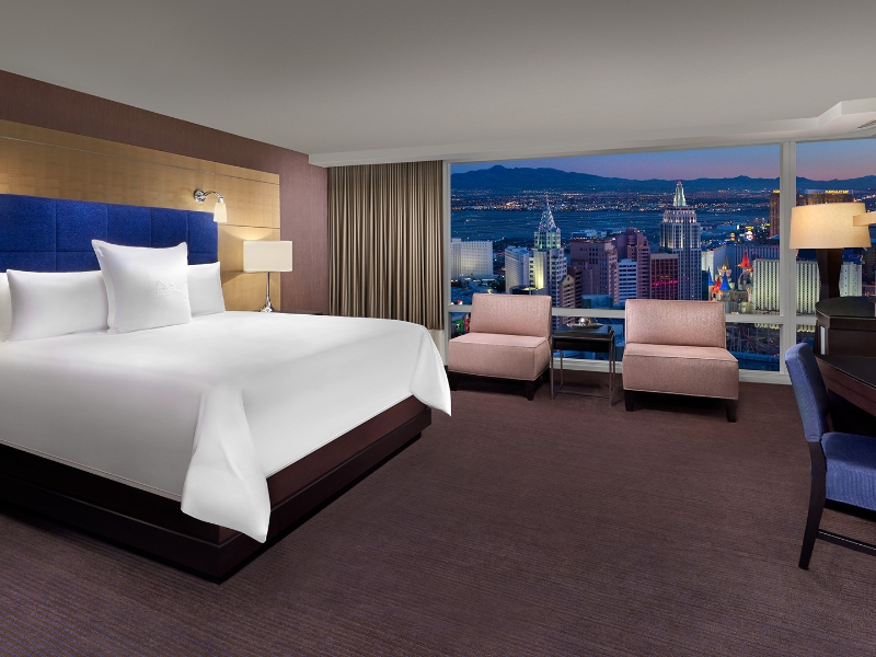 Deluxe Strip View King